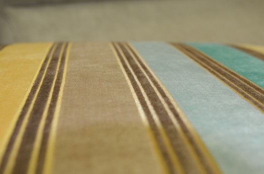 Søm av pute i Designers Guild stoff Søm av pute i Designers Guild stoff
