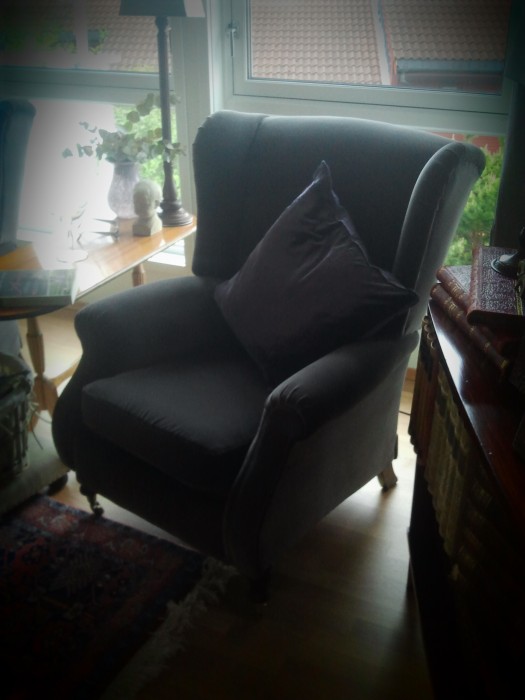 Recliner i grå fløyel Recliner i grå fløyel