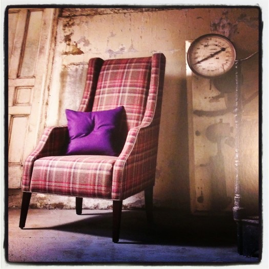 Spectrum: Stol i Frame Crimson. Pute i Midnight Purple Spectrum: Stol i Frame Crimson. Pute i Midnight Purple